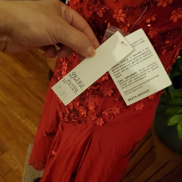 SCALA Designer Silk Dress - Picture 8 of 16